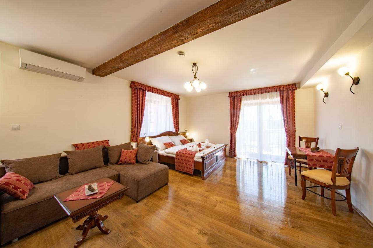 Residence Safari Resort - Chateau Borovany  Exterior photo