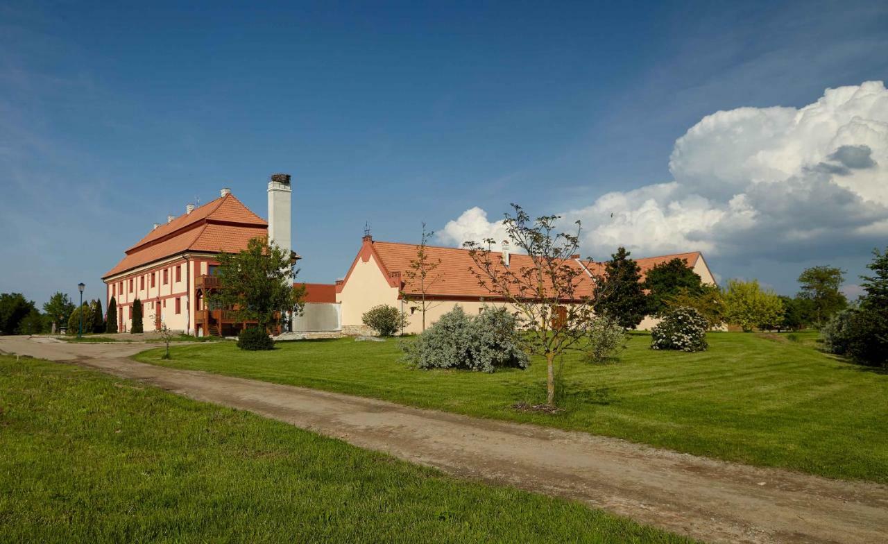 Residence Safari Resort - Chateau Borovany  Exterior photo